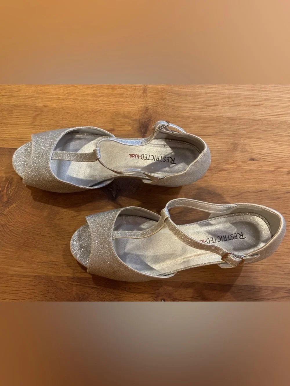 Restricted Kids Size 2 Silver Glitter Dress Heels T Strap Party Shoes